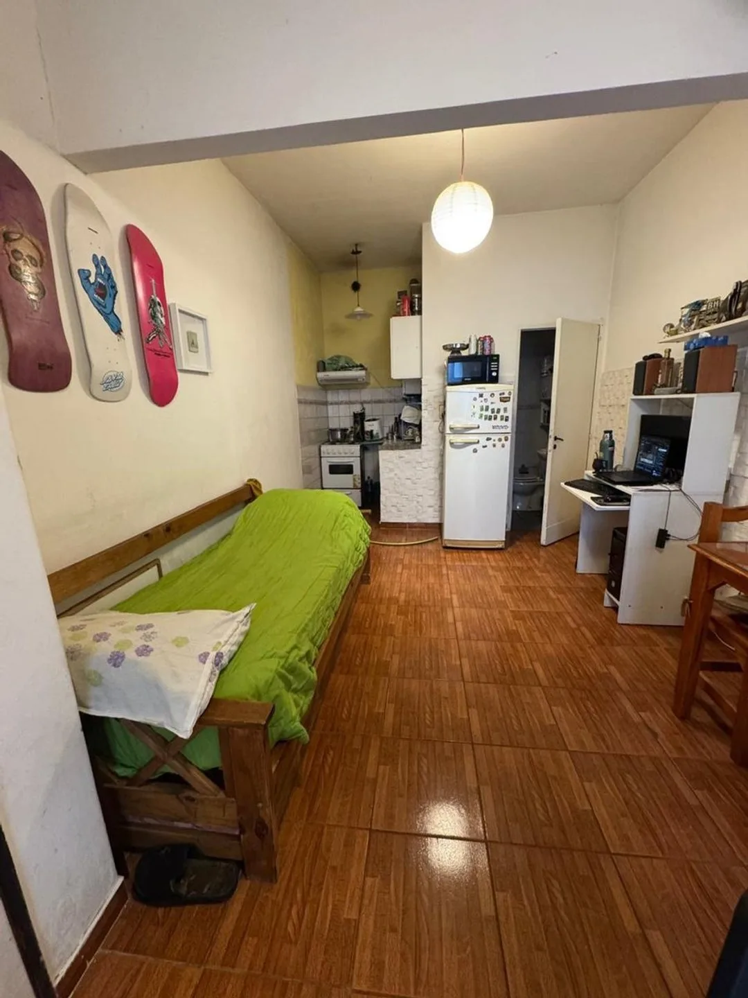VENTA PH MONOAMBIENTE EN FLORES - PERMUTA